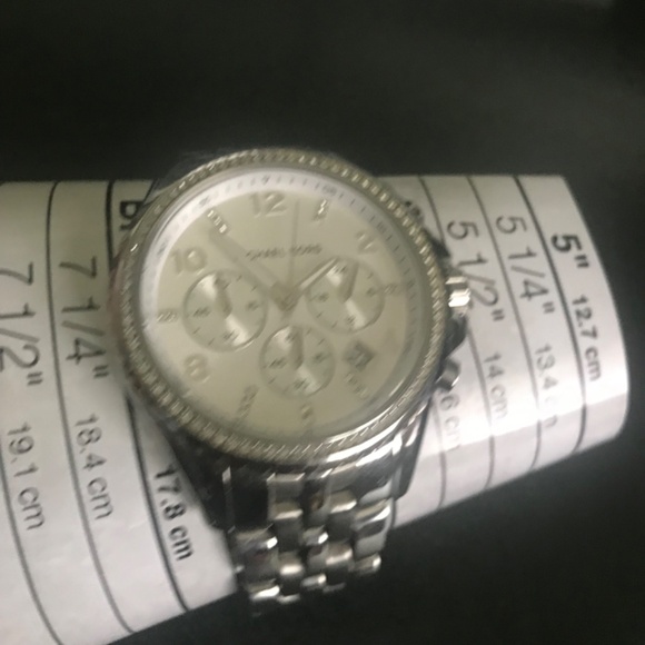 Michael Kors Silver Tone Oversized Stainless Steel Women’s Watch MK5882 - Picture 7 of 14